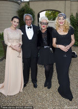 组图：刘嘉玲女神范儿出席查尔斯王子慈善派对