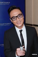 组图：陈百祥携妻子现身活动 曝TVB小偷多