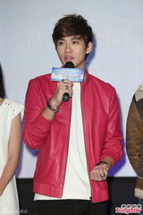 组图：唐禹哲对同性友人上下其手 对方直呼享受