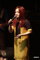 组图：徐佳莹香港音乐会举行 欣赏郑伊健