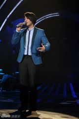 组图：《我为歌狂》第二期温岚淘汰落泪