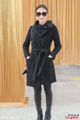 组图：方逸华跪拜邵逸夫 刘德华张学友致祭