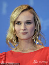 高清：《未知》发布会 黛安-克鲁格红裙娇艳受热捧