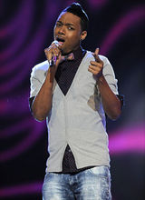 幻灯图：《美国偶像》第九季男生10进8 热度弥漫