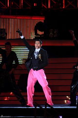 高清图：东方卫视跨年火热上演 郭富城展舞王风范