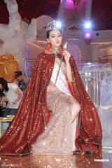 组图：2012港姐冠亚季军后台合影