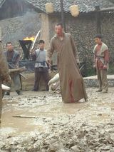 组图：《爱情悠悠》热拍 韩栋吕颂贤肉搏挂彩