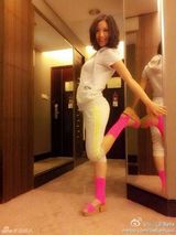 姚贝娜好声音首秀获赞 生活照活力斗鸡眼搞怪