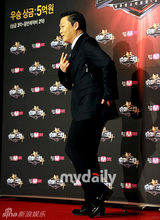 组图：韩歌手李承哲等出席《superstarK4》发布会