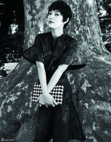 组图：孙俪初秋浪漫大片 俏皮风游走巴黎