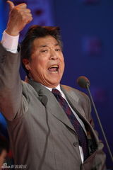 幻灯图：郭兰英王昆等喜获歌剧成就大典终身荣誉