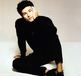 组图：凤小岳登杂志封面展迷人魅力