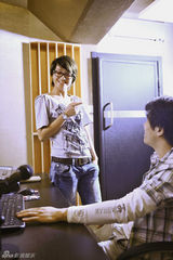 组图：朱丹回京录制新单曲 全新EP计划年底发行