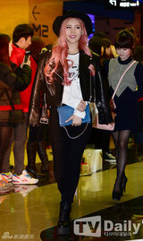 组图：T-ara等助阵孝敏新片《Jinx!!!》VIP试映