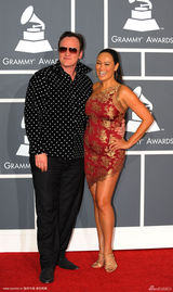 高清组图：昆汀-塔伦蒂诺携迪-卡雷利亮相格莱美