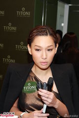 组图：杨怡否认争视后引不和 徐子珊愿合组情侣档