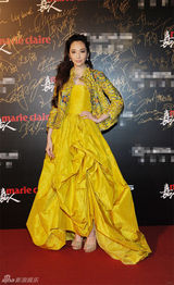 组图：吴佩慈出席活动刺绣礼服穿越中国风