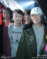 组图：最IN单品军大衣 刘德华范冰冰田亮全靠它