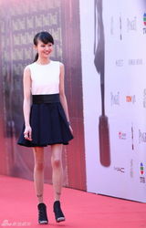 组图：群星亮相金像奖红毯 舒淇Angelababy(杨颖)桂纶镁竞艳