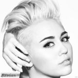 组图：麦莉-塞勒斯剪短发后首套帅气写真