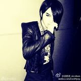 组图：好声音视觉美男梁君诺私照 网曝整容传言