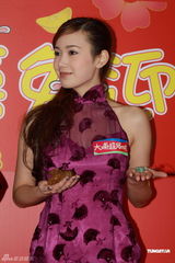 组图：邝慧敏庆幸与崔建邦分手 陈静冒严寒秀事业线