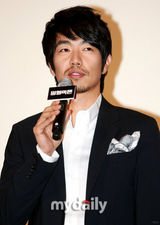 幻灯图集：尹世雅池珍熙出席《平行理论》媒体首映