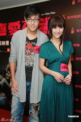 组图：《喜爱夜蒲》香港首映 导演钱国伟携演员亮相