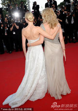 幻灯图集：《公平游戏》首映 娜奥米-瓦茨白色长裙