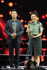 组图：林永健岳红获金鹰观众喜爱男女演员奖