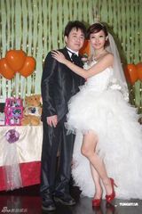 组图：小彬彬结婚儿子当花童 大牌艺人均缺席