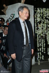 组图：李安压轴现身张震婚宴 劝其听老婆话