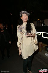 组图：舒淇王家卫现身张震婚礼引骚动