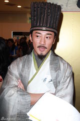 组图：林峰杨怡马国明陈敏之助阵《回到三国》宣传