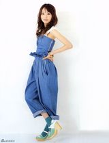 高清组图：户田惠梨香8月杂志写真 酷爱蓝色系