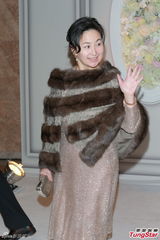 组图：汪圆圆婚礼甜蜜长吻 吴君如李嘉欣等到场