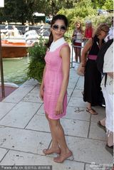 组图：《女人心事》发布 米歇尔芙蕾达比拼美艳