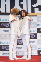 高清组图：SJ等亮相MBC歌谣大典 展华丽劲爆舞台