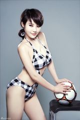组图：3D足球宝贝徐冬冬大片曝光 性感给力出击
