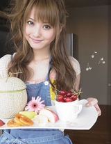 高清组图：日本靓模佐佐木希新写真造型百变