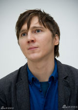 组图：休杰克曼领衔拍写真 奥利维亚露迷人笑容