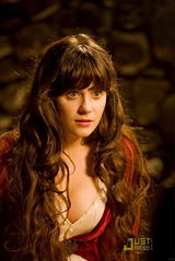 高清图：《年轻的殿下》剧照曝光 波特曼携手佛朗哥