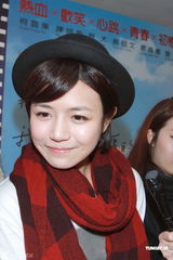 组图：陈妍希出席电影分享会 否认绯闻强调单身