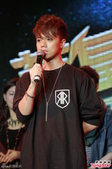 组图：张敬轩疑患流感隔离 巫启贤拒再收徒