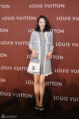 组图：白百何娇俏红唇造型出席活动 受品牌青睐