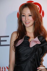 高清组图：蒙嘉慧怒对偷拍者 直言艺人很可怜 