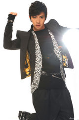 幻灯：俞灏明韩国宣传照曝光 潮男展露成熟魅力