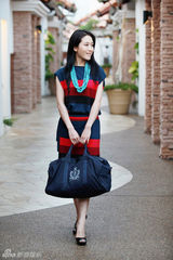 组图：周毅时尚大片曝光 优雅体态塑百变丽人