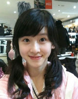 组图：奶茶妹妹美国游学爱上刘强东 美照盘点