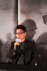 组图：《登陆》釜山见面会 张东健范冰冰等亮相